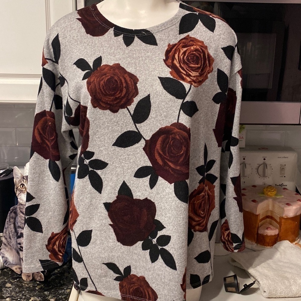 X womens Almost Famous casual floral long sleeve stretch regular size top XL